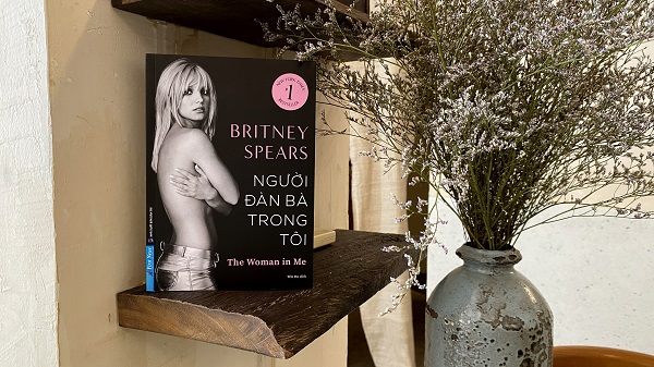 Review sách Britney Spears - Người Đàn Bà Trong Tôi