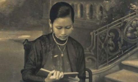 Văn sĩ Bà Tùng Long thời trẻ.