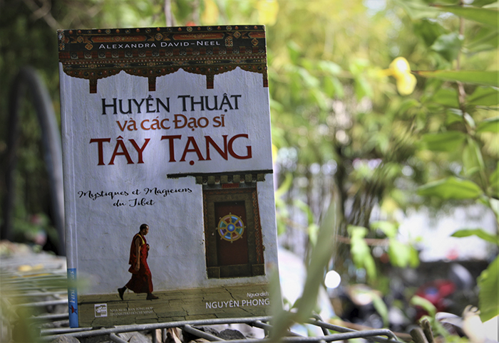 Review sách Huyền Thuật Và Các Đạo Sĩ Tây Tạng