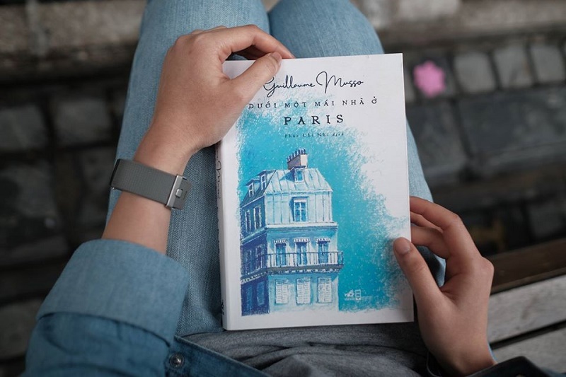 Review sách Dưới Một Mái Nhà Ở Paris