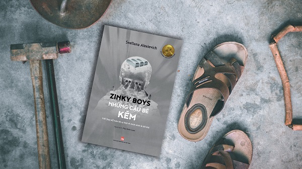 Review sách Zinky Boys Những Cậu Bé Kẽm - Viết (Hay Kể) Toàn Bộ Sự Thật Về Chính Mình Là Bất Khả