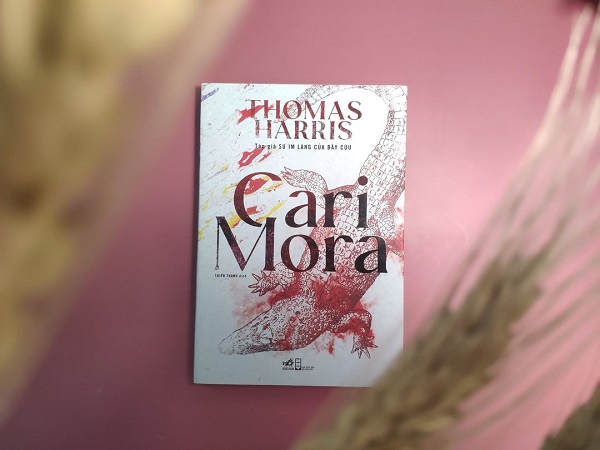 Review sách Cari Mora