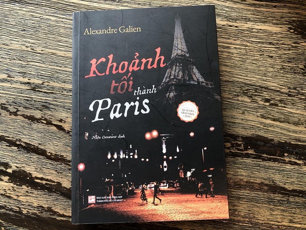 Review sách Khoảnh Tối Thành Paris