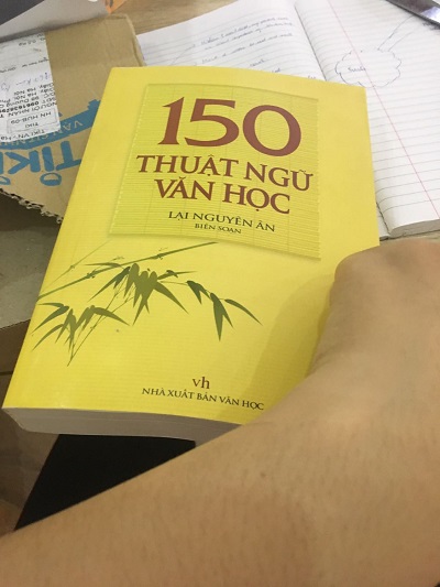 Review sách 150 Thuật Ngữ Văn Học