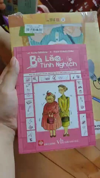 Review sách Bà Lão Tinh Nghịch