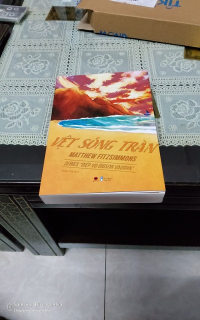 Review sách Vệt Sóng Tràn